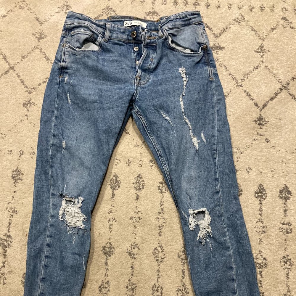 Skinny Distressed Zara Jeans (32)